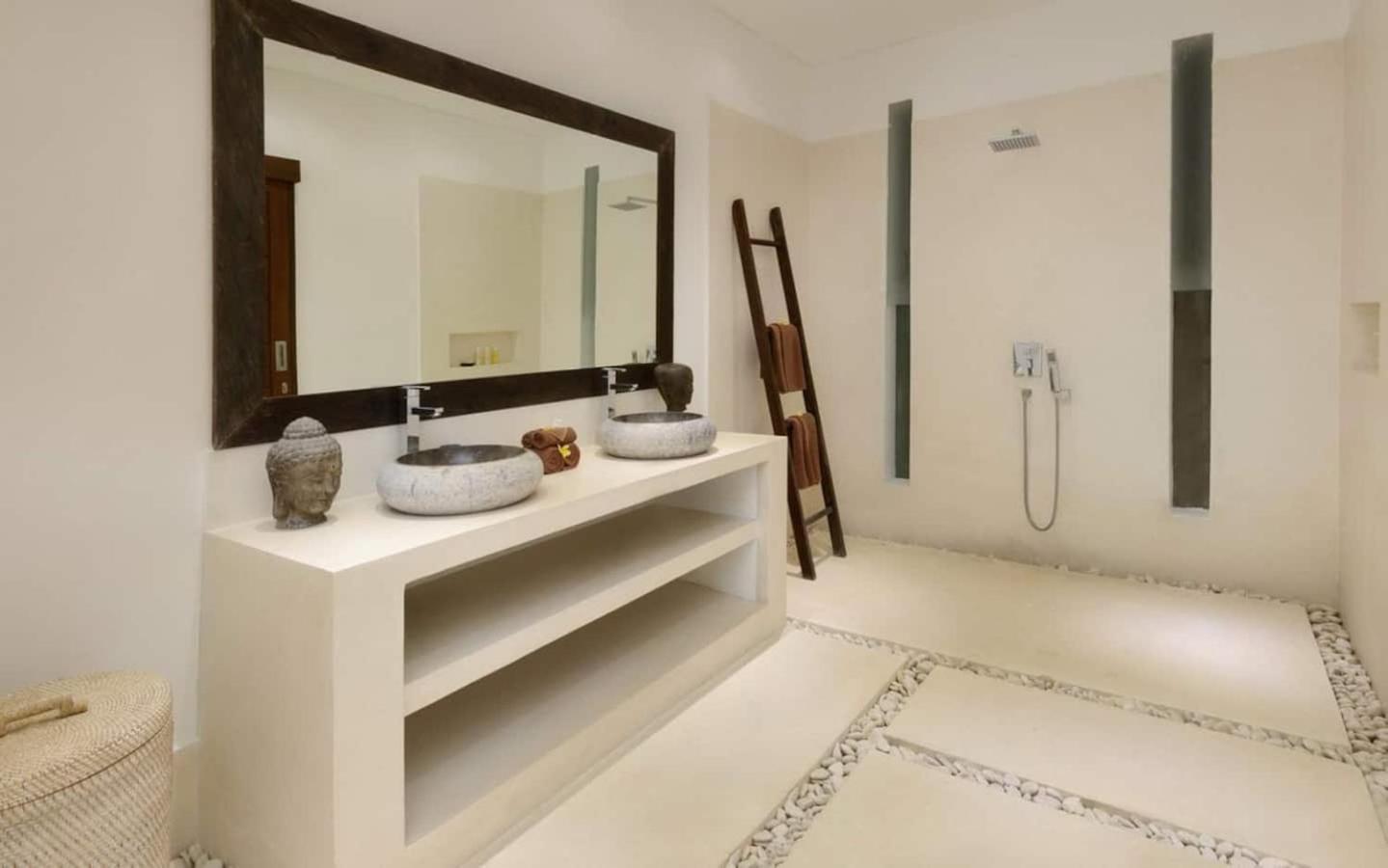 Gorgeous Tropical 3 Bed Pool Villa, 24hr Security Seminyak (Bali)