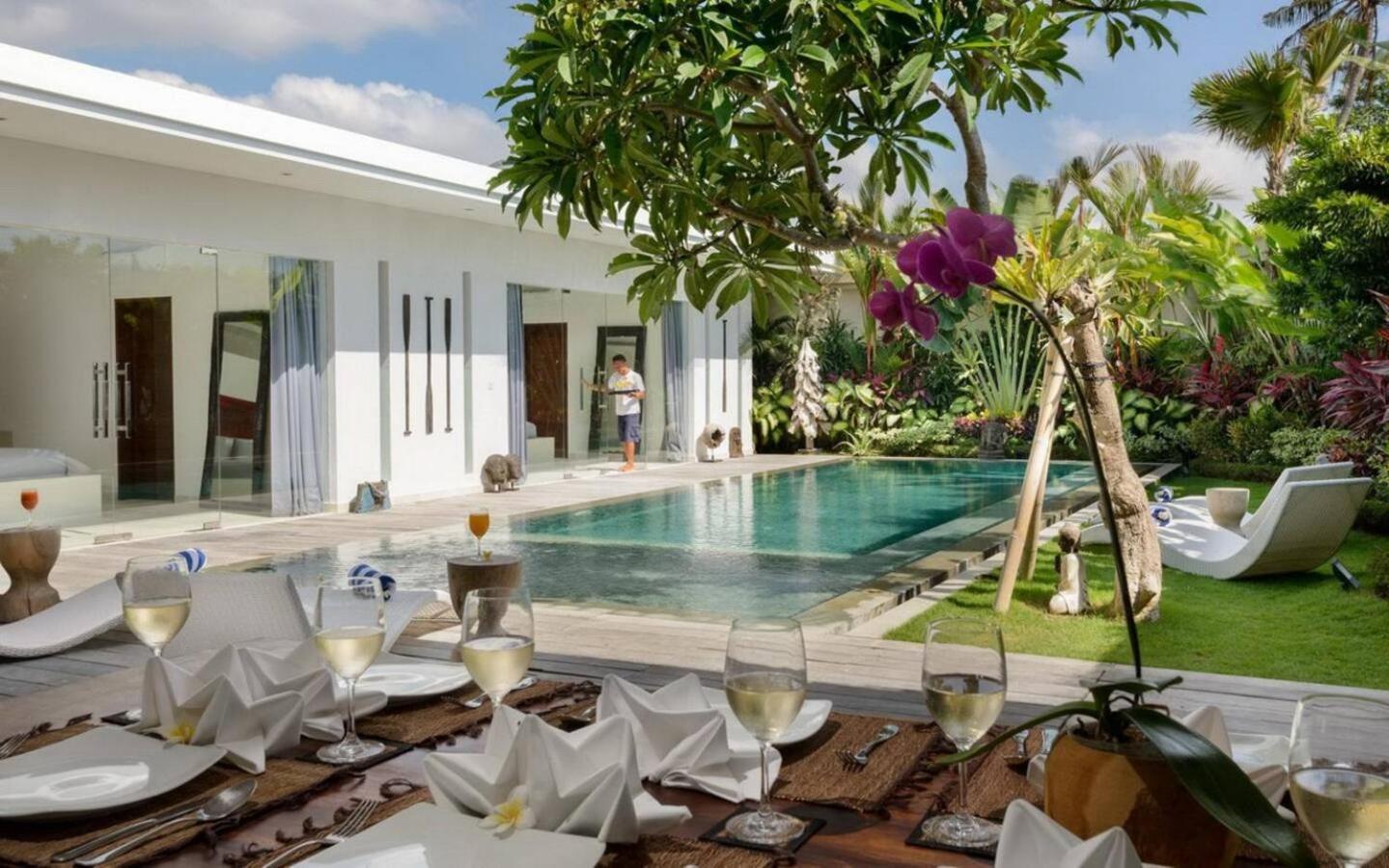 Gorgeous Tropical 3 Bed Pool Villa, 24hr Security Villa *