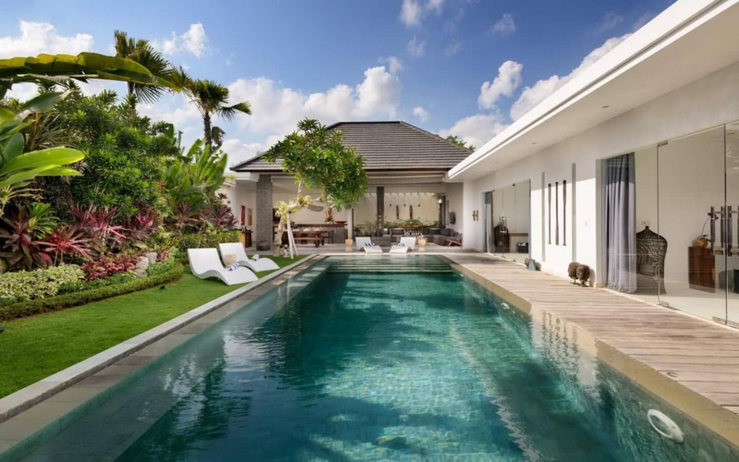 Villa Gorgeous Tropical 3 Bed Pool Villa, 24hr Security Seminyak (Bali)
