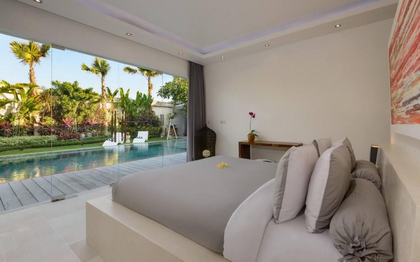 Gorgeous Tropical 3 Bed Pool Villa, 24hr Security * Seminyak (Bali)